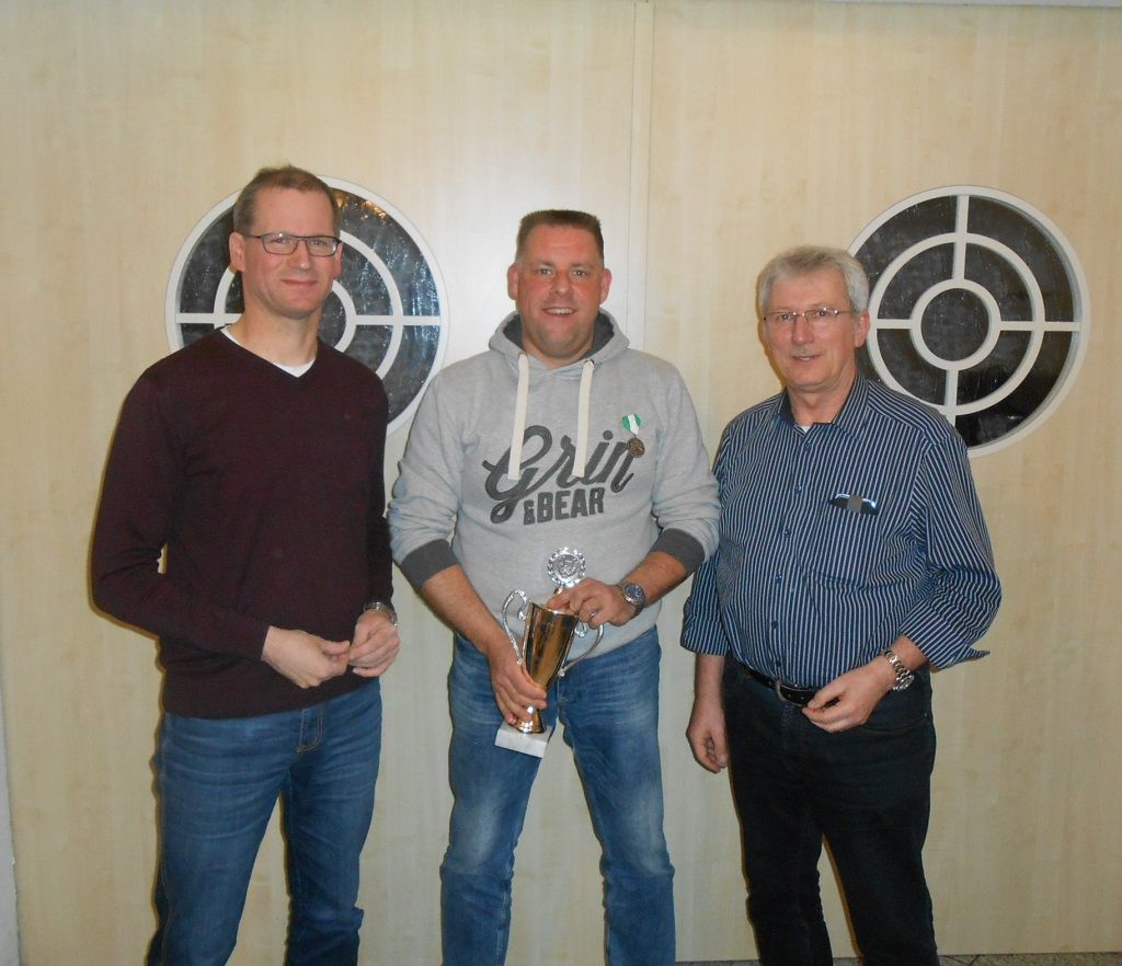Carsten Schridde gewinnt den Jubiläumspokal der Gesangsvereine