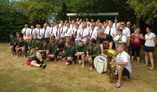 Das Corps nimmt an der Cold-Water-Beer Challenge 2018 teil