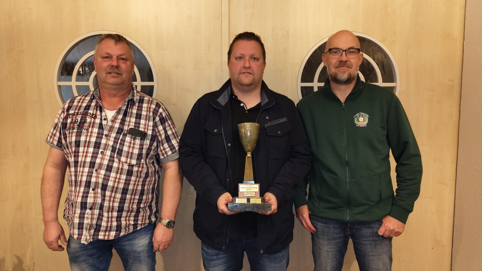 Dennis Warnecke gewinnt den Helmut-Rohlf-Pokal