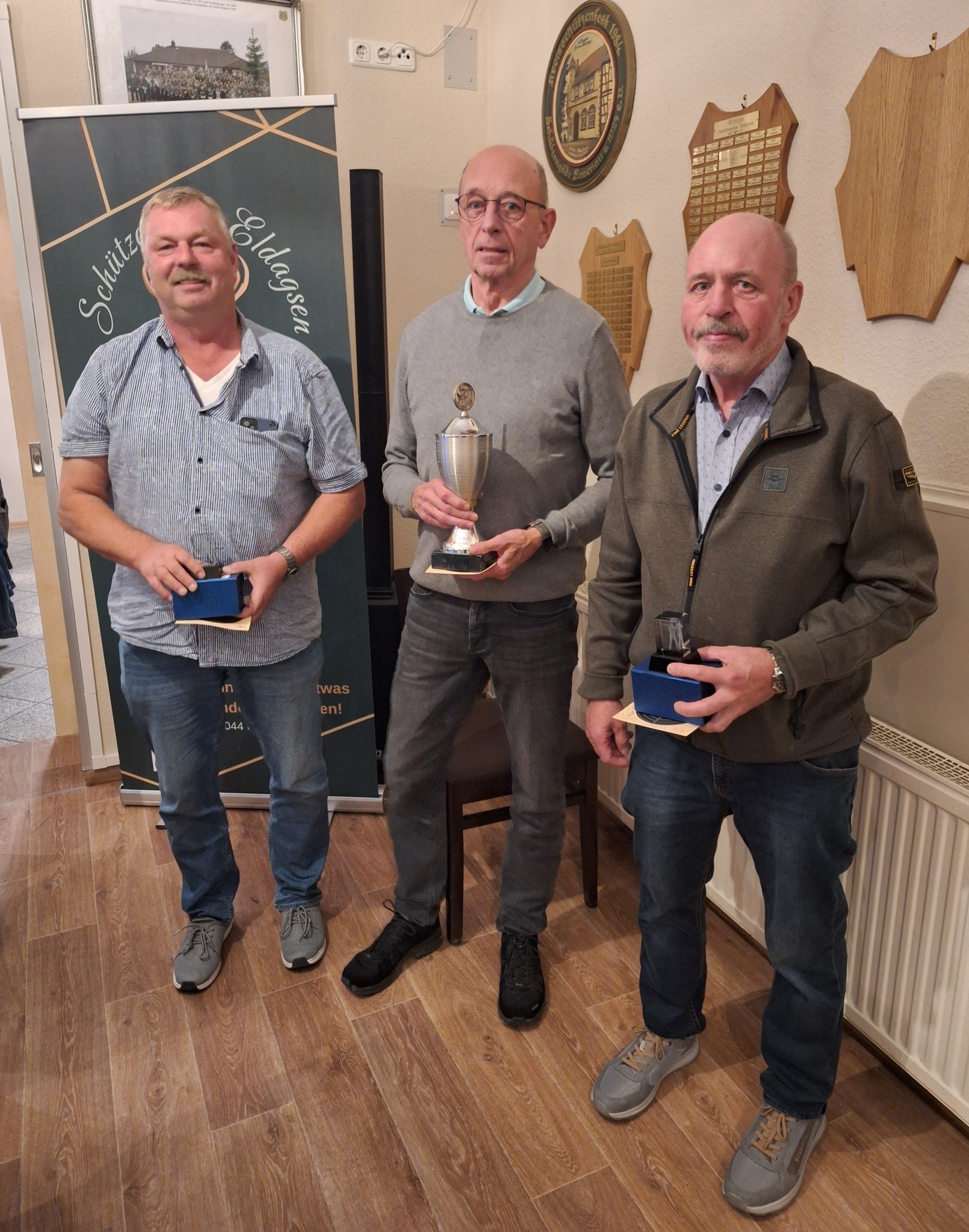 Peter Eicke und Klaus Ciesiolka gewinnen beim Senioren-Doppel-Pokalschießen