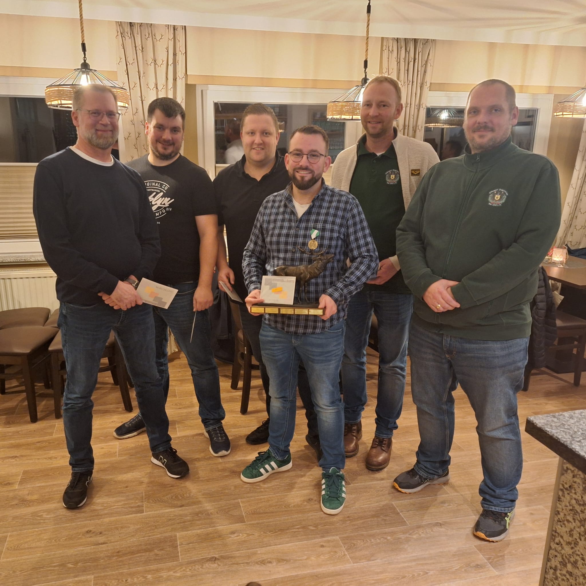 Sebastian Wollenhaupt-Eicke gewinnt das Abschießen Hirsch